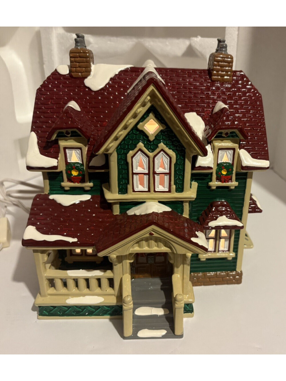 Dept 56 Original Vintage Snow Village Hartford House Boxed Illuminated 1992